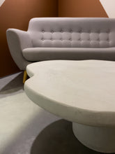 Table basse en béton ciré organique MORTEX® Huevo - The Concrete Table Co.