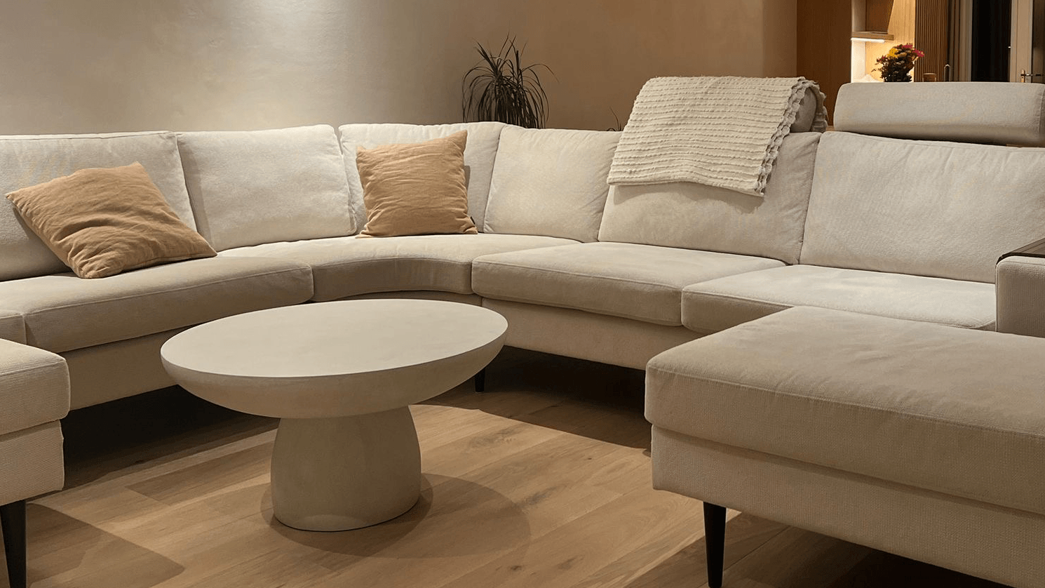 Table en mortex Mina dans le salon client