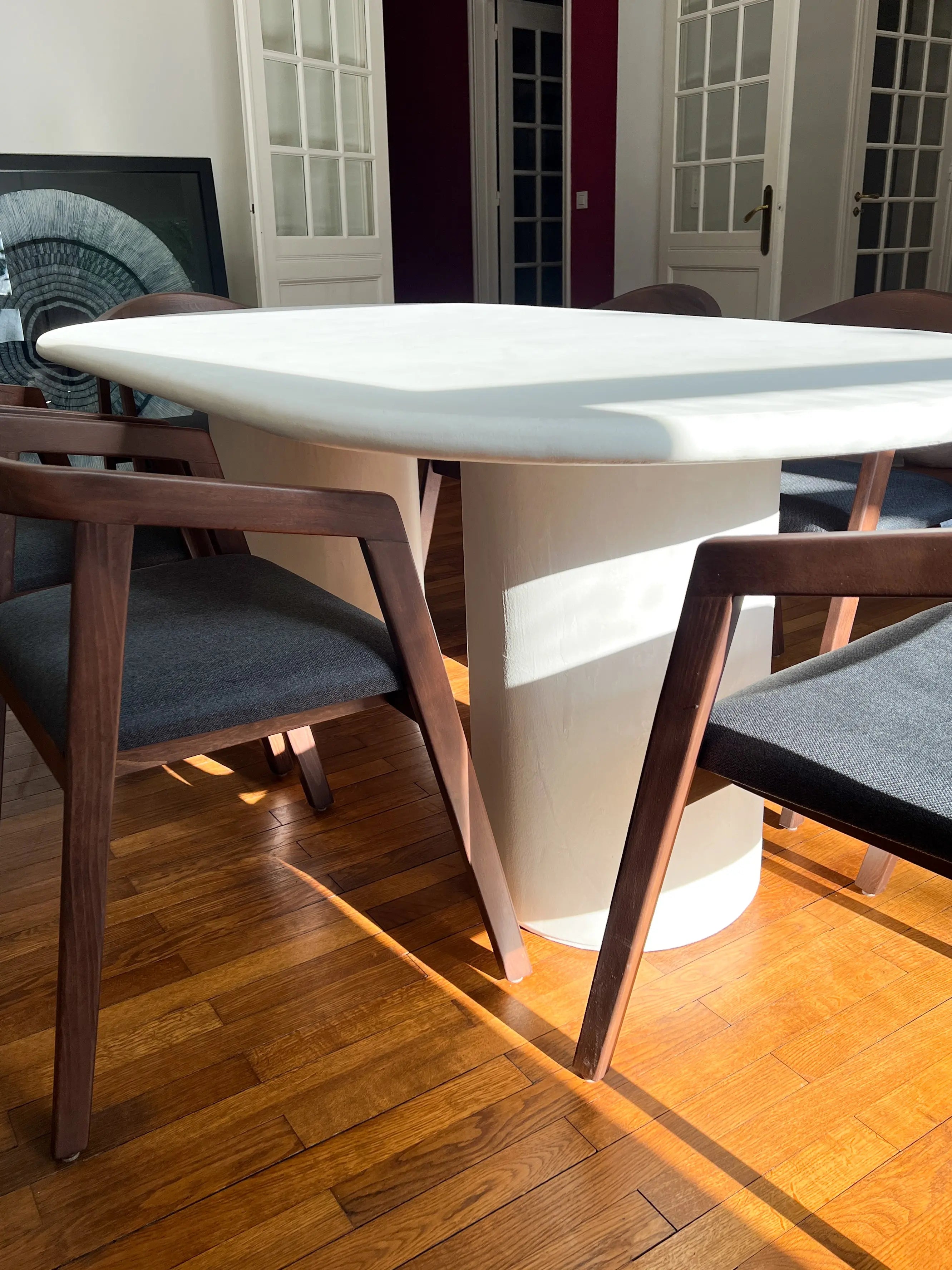 Ovella - Table ovale salle-à-manger en MORTEX® The Concrete Table Co.