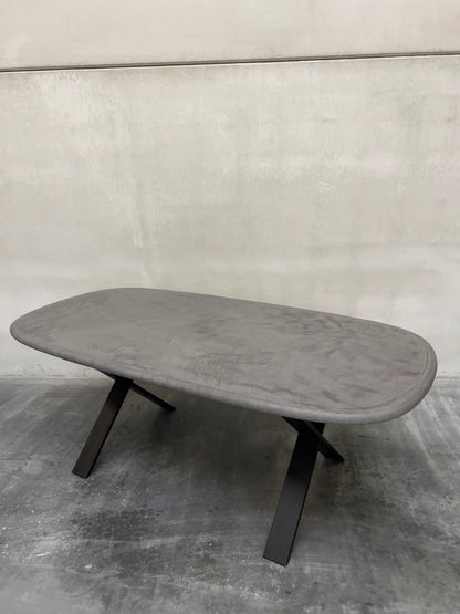 Rectangular rounded Shape- Table salle-à-manger en MORTEX® The Concrete Table Co.