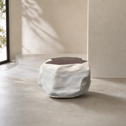 Nora, table basse en béton ciré MORTEX® en ambiance intérieure