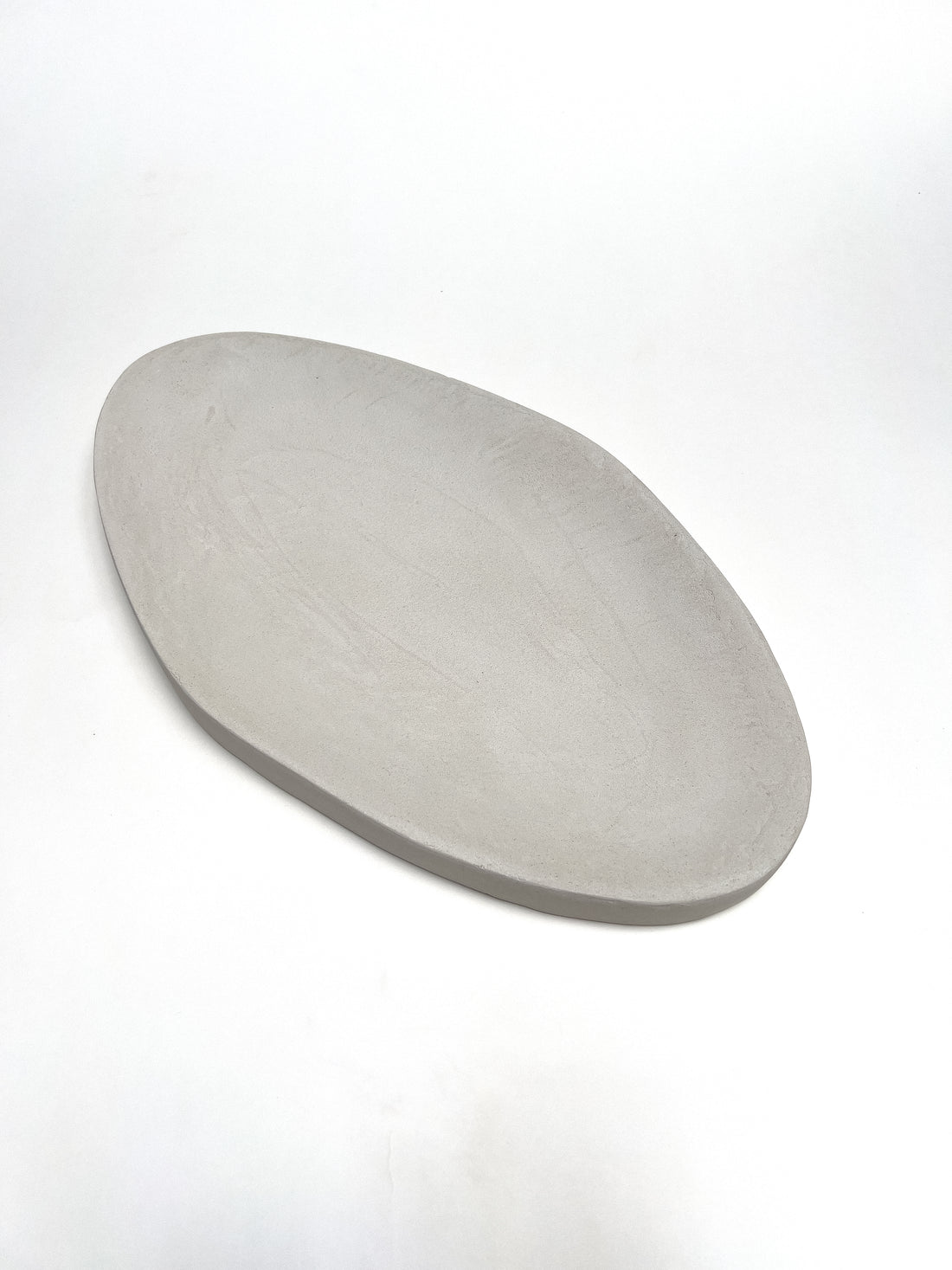 Plateau ellipse en MORTEX® The Concrete Table Co.