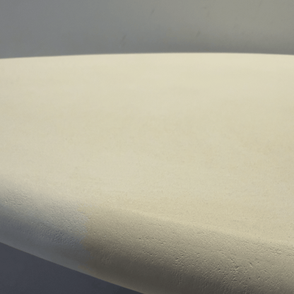 Sora - Détail finition béton ciré MORTEX® et piètement chêne