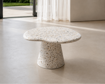 Bijzettafel Solina in MORTEX® gestyleerd in een eigentijds interieur, ambachtelijk maatwerk van het Belgische atelier Artelior